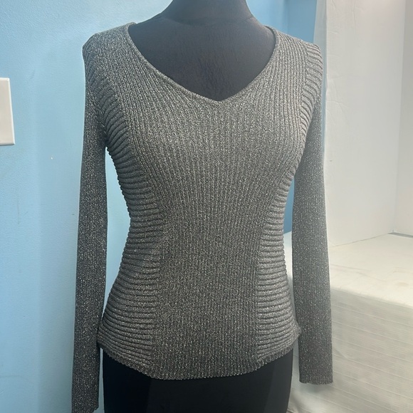 I.N.C. International Concepts Silver V-Neck Pullover Sweater - Picture 1 of 8